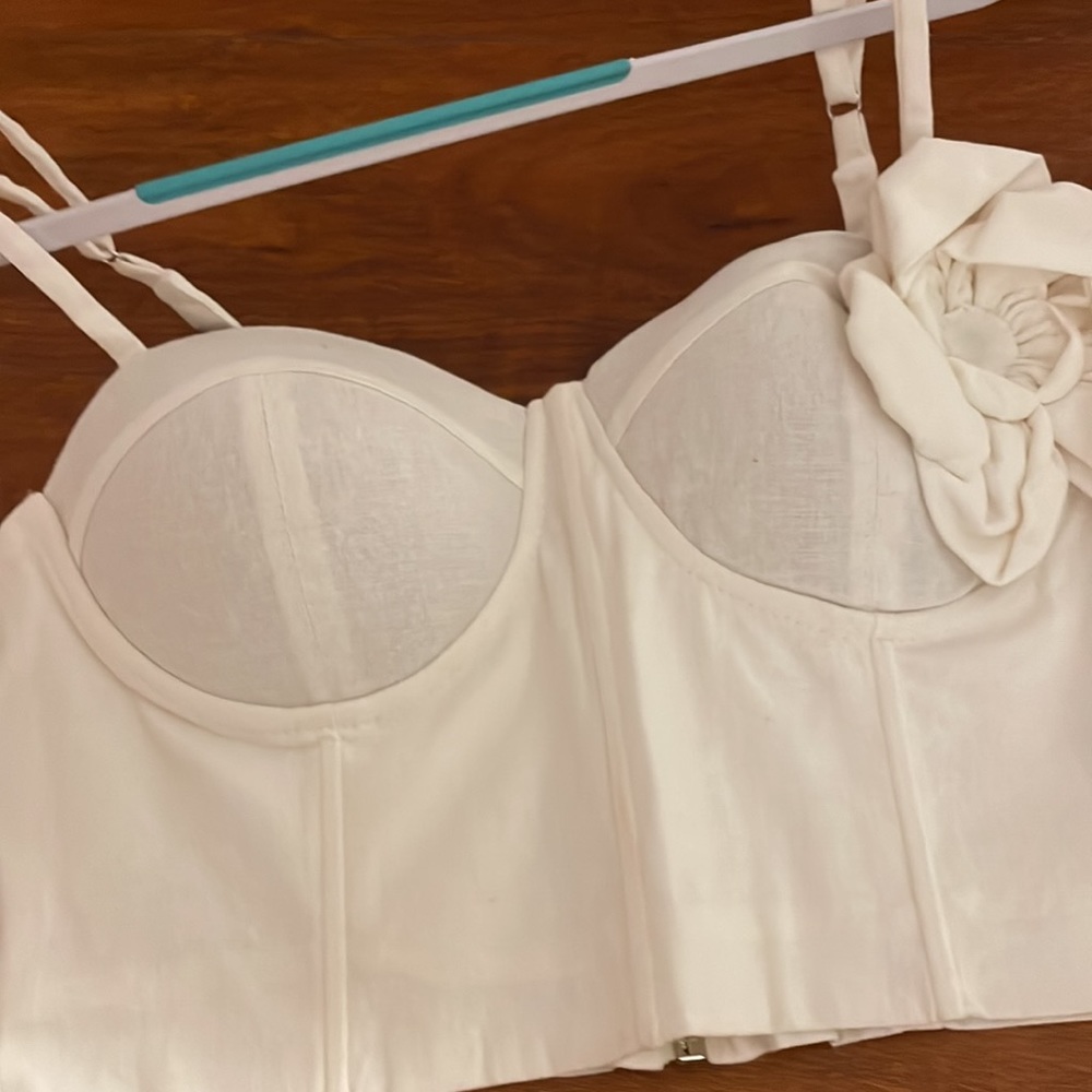 White set - Picture 8 of 10